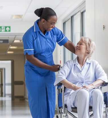 Report finds rules for migrants harm health staff and NHS